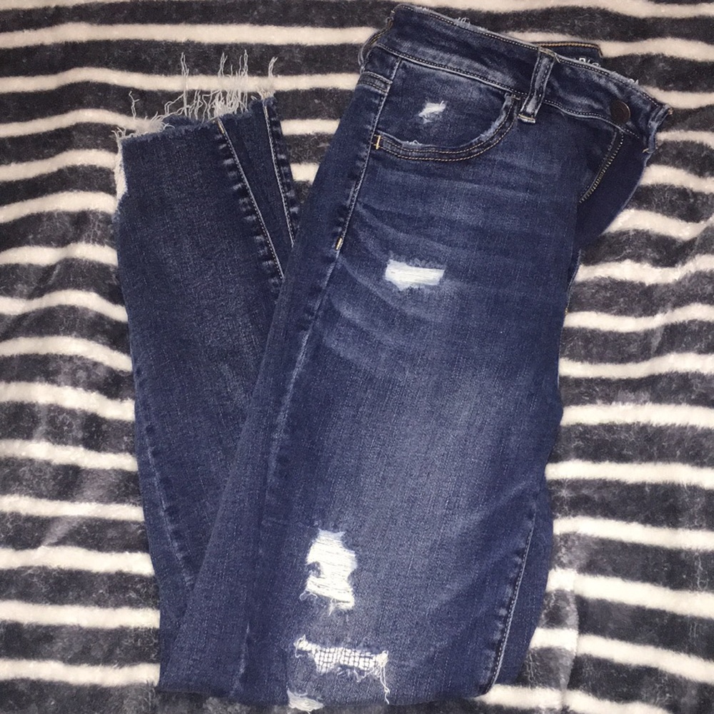 Distressed high waisted jeggings